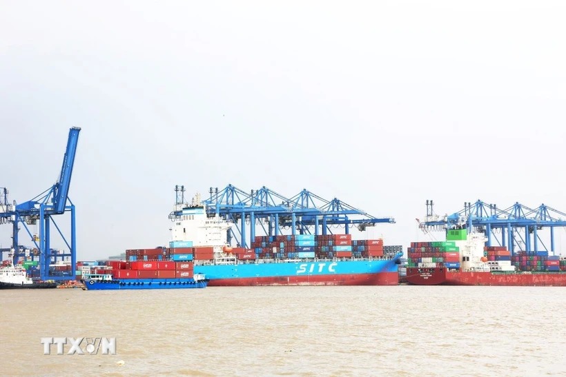 Nâng cấp cho hệ thống cảng biển tiếp nhận tàu có trọng tải lớn