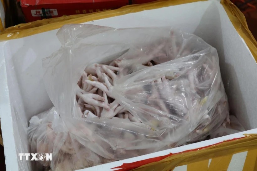 ​Hải quan ​khởi tố vụ án xuất khống 1.400 tấn thực phẩm chân gà đông lạnh