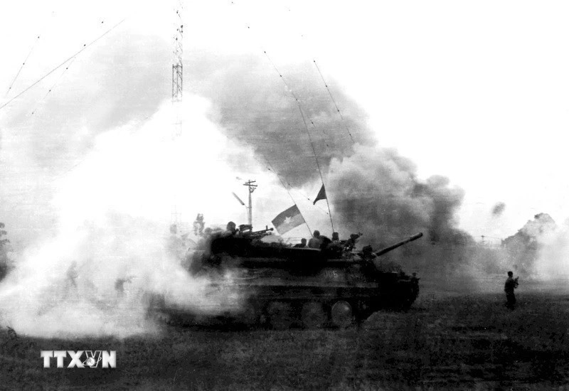 50 năm thống nhất đất nước: Ngày 10/4/1975: Tiếp tục tiến công thị xã Xuân Lộc