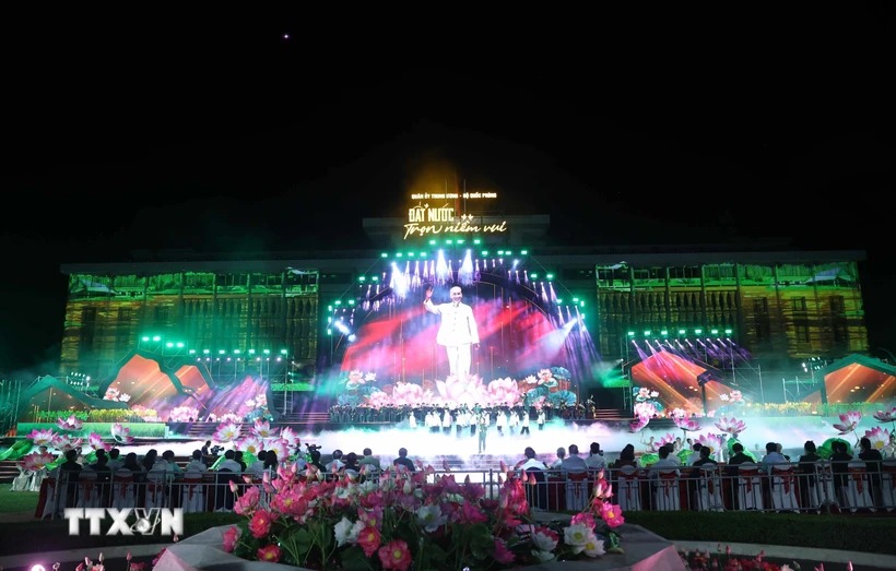 Hơn 1.000 nghệ sỹ, ca sỹ tham dự Chương trình nghệ thuật 