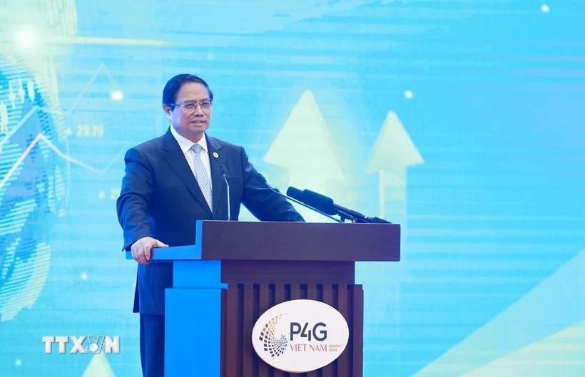 Thủ tướng kêu gọi doanh nghiệp, nhà đầu tư bắt tay ngay vào các dự án cụ thể