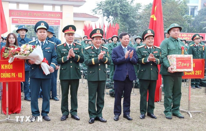 Lễ giao, nhận quân năm 2025: Tiếp nhận, vận chuyển chiến sỹ mới chu đáo