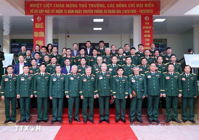 Tô thắm trang sử hào hùng của sư đoàn quê hương phong trào “Ba nhất”