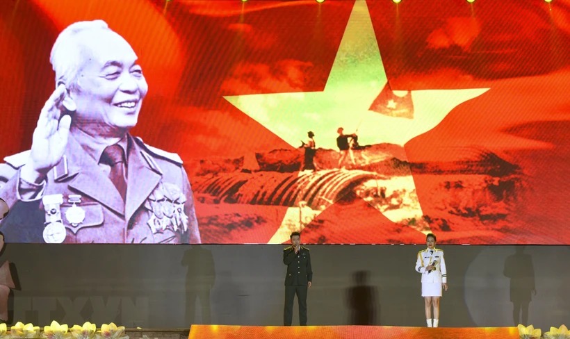 Đặc sắc chương trình giao lưu nghệ thuật “Thắm mãi tình quân dân”