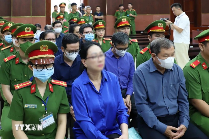 Vụ án Vạn Thịnh Phát: Chồng và cháu gái bị cáo Trương Mỹ Lan được giảm án