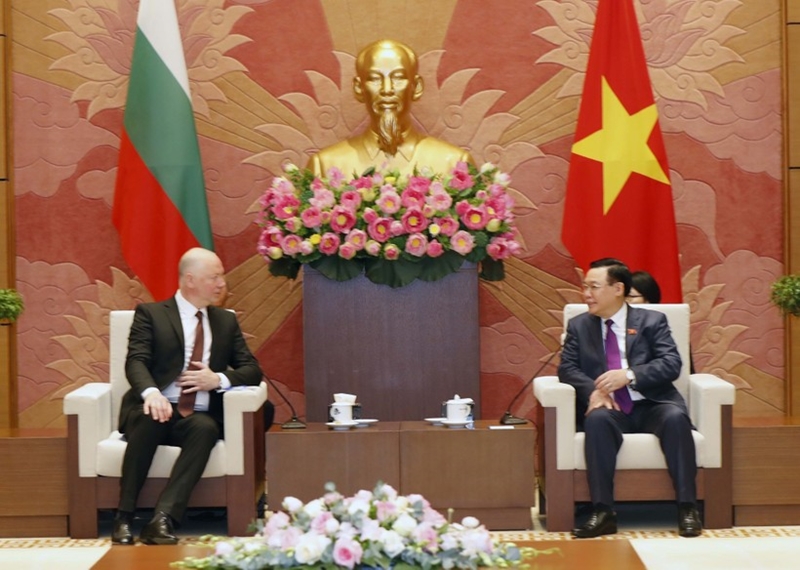 Chủ tịch Quốc hội Bulgaria kết thúc tốt đẹp chuyến thăm chính thức Việt Nam
