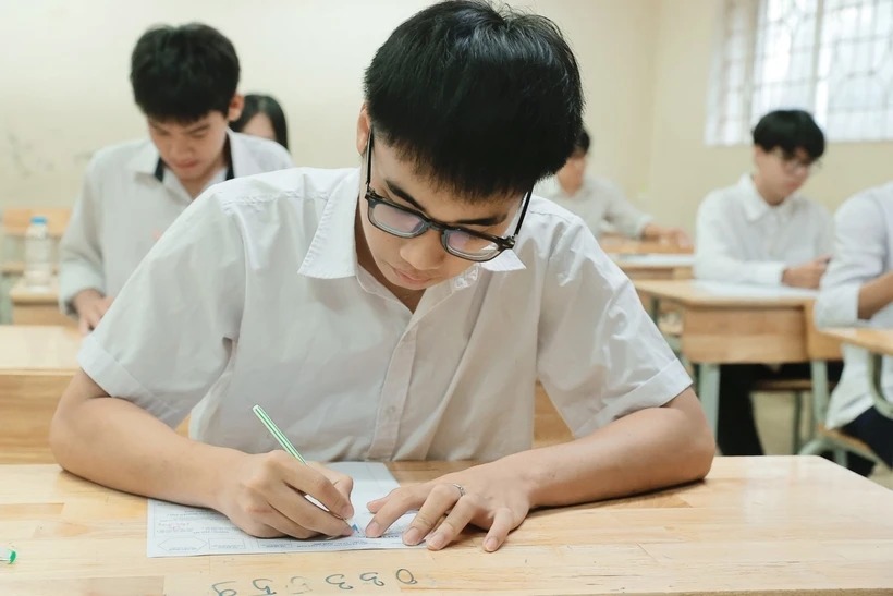 Bộ GD-ĐT chốt giữ nguyên lịch thi tốt nghiệp Trung học Phổ thông năm 2025