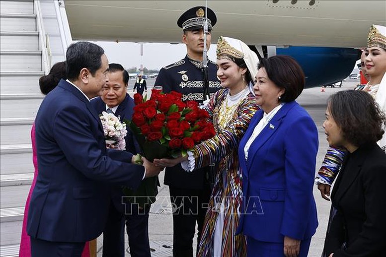 Chủ tịch Quốc hội Trần Thanh Mẫn bắt đầu tham dự Đại hội đồng IPU-150, thăm chính thức Uzbekistan