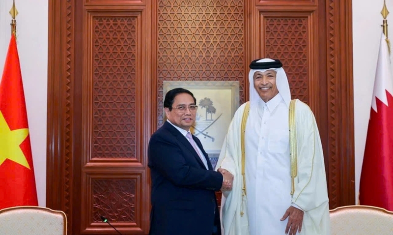 Phó Thủ tướng Nguyễn Chí Dũng làm việc với chủ đầu tư khu thương mại tự do lớn nhất Trung Đông