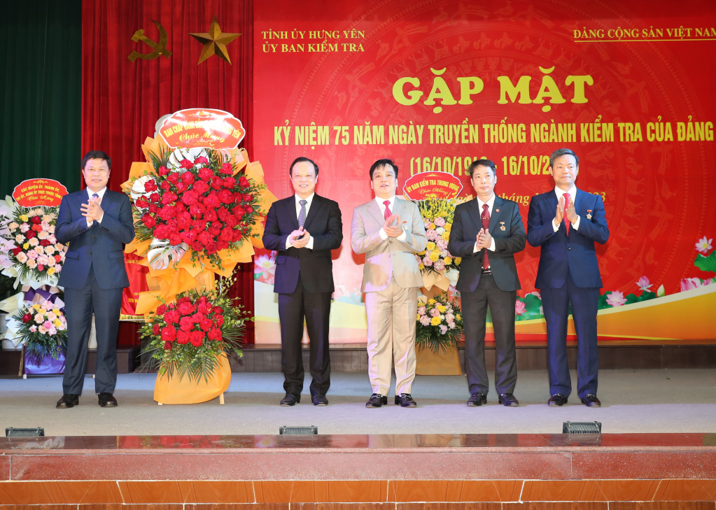 Gặp mặt kỷ niệm 75 năm ngày truyền thống ngành Kiểm tra Đảng